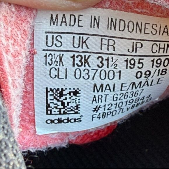 Adidas Cleats Black White Red Laces Athletic Kids size 13.5 - Picture 9 of 10